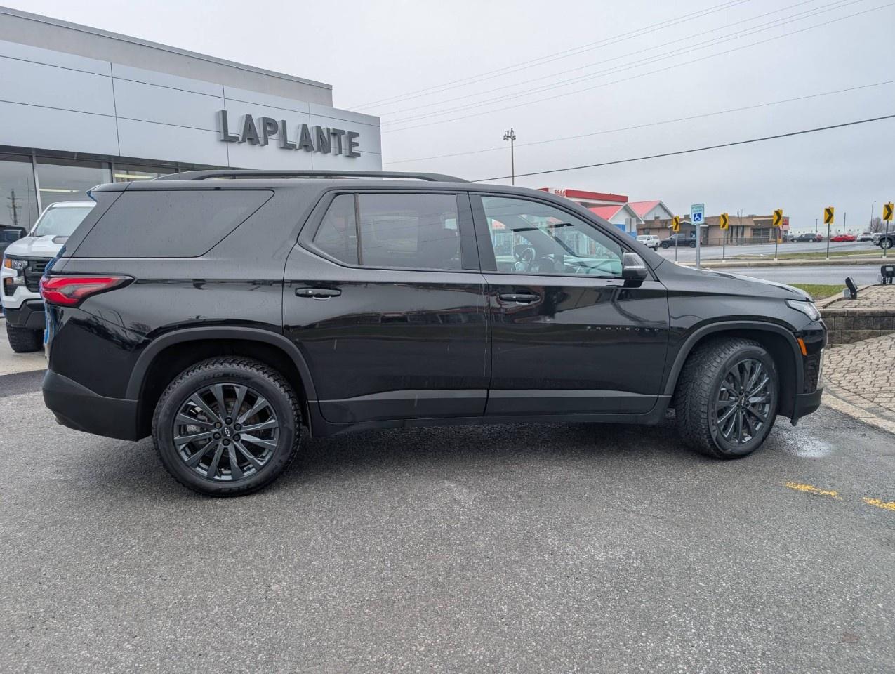 2022 Chevrolet Traverse AWD 4dr RS Photo