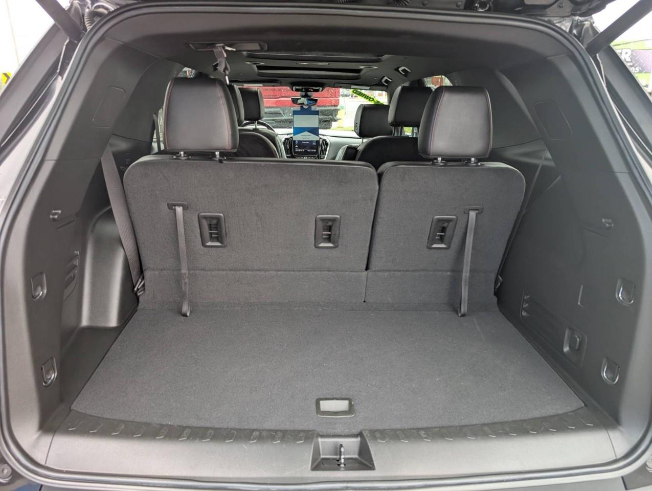 2022 Chevrolet Traverse AWD 4dr RS Photo