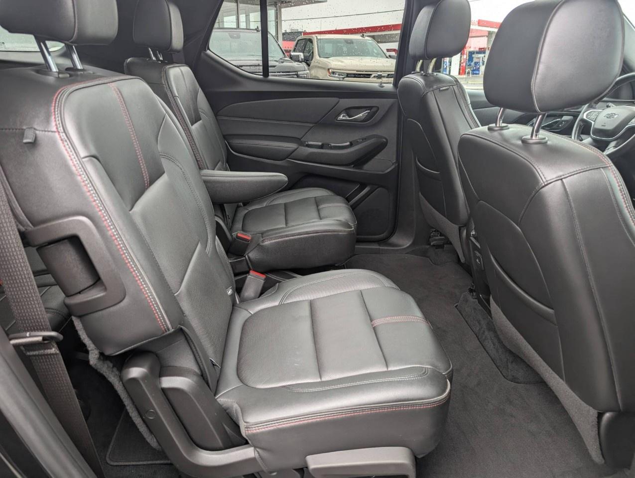 2022 Chevrolet Traverse AWD 4dr RS Photo