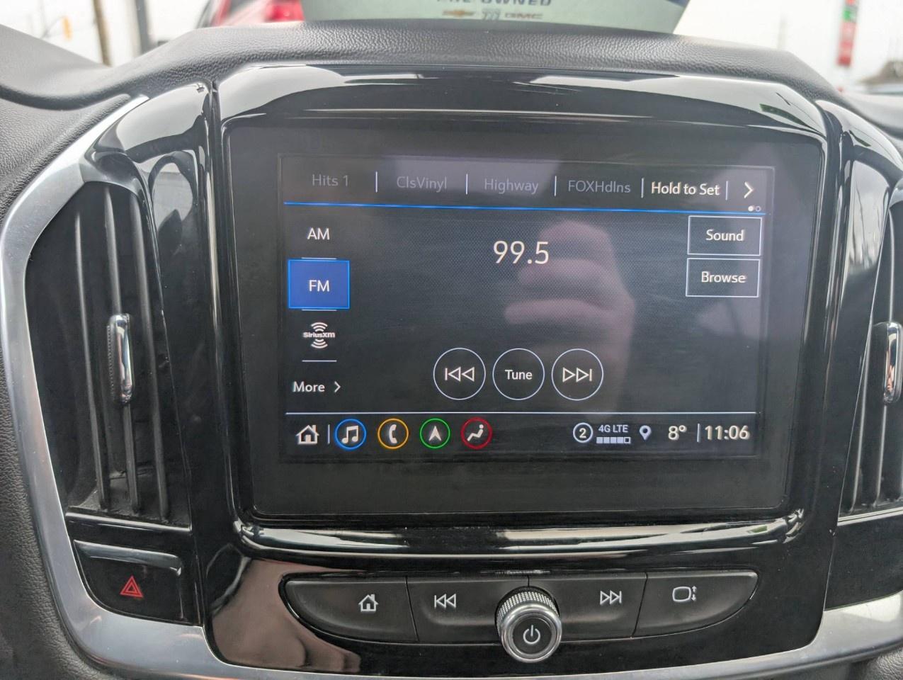 2022 Chevrolet Traverse AWD 4dr RS Photo
