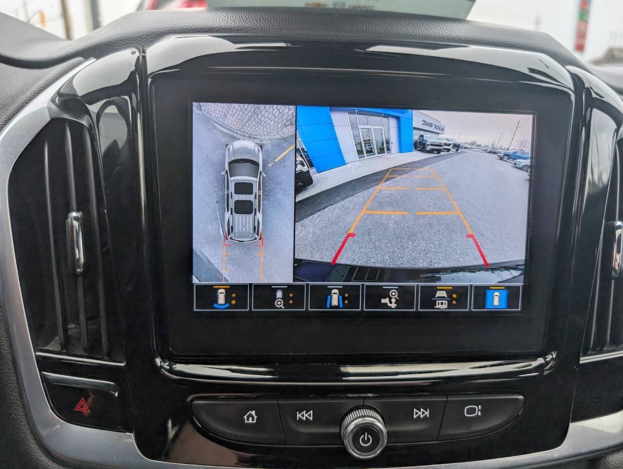 2022 Chevrolet Traverse AWD 4dr RS Photo