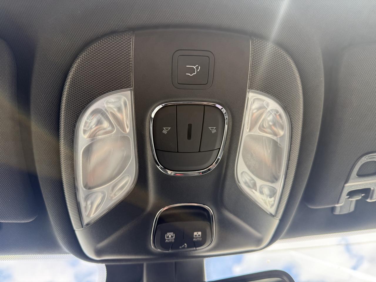 2024 Jeep Compass Limited 4x4 - Pano Sunroof - Alpine Sound Photo