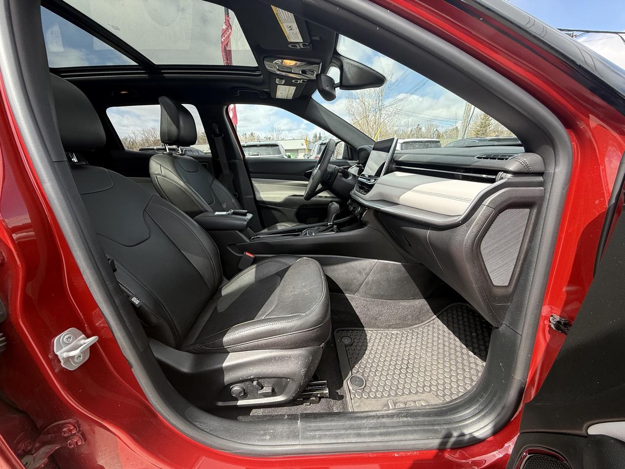 2024 Jeep Compass Limited 4x4 - Pano Sunroof - Alpine Sound Photo