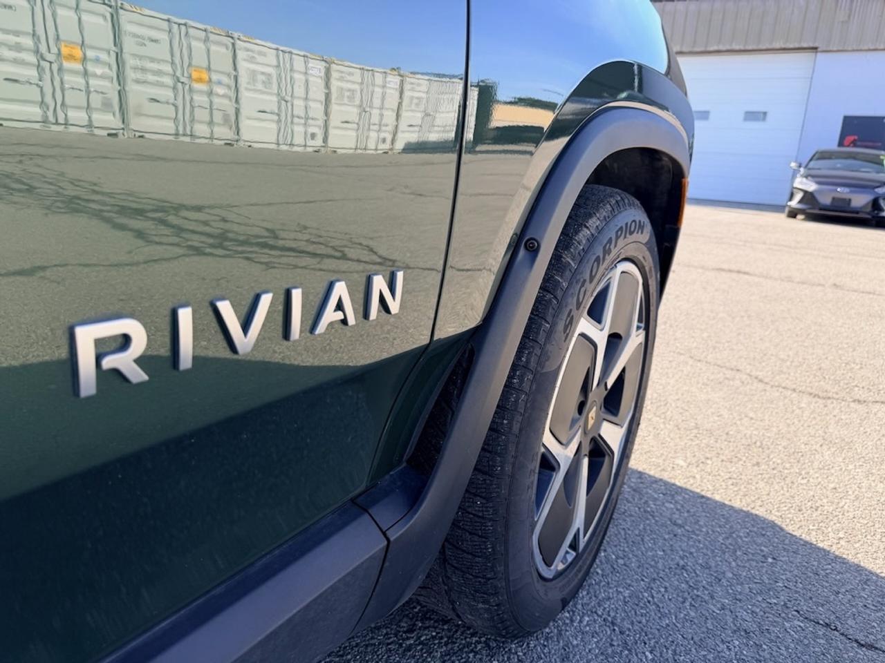 2024 Rivian R1S PERFORMANCE DUAL LARGE ADVENTURE PACKAGE - LOADED Photo