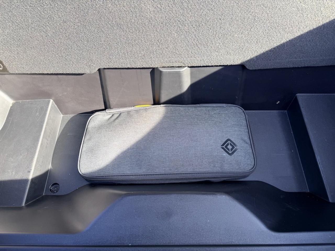 2024 Rivian R1S PERFORMANCE DUAL LARGE ADVENTURE PACKAGE - LOADED Photo