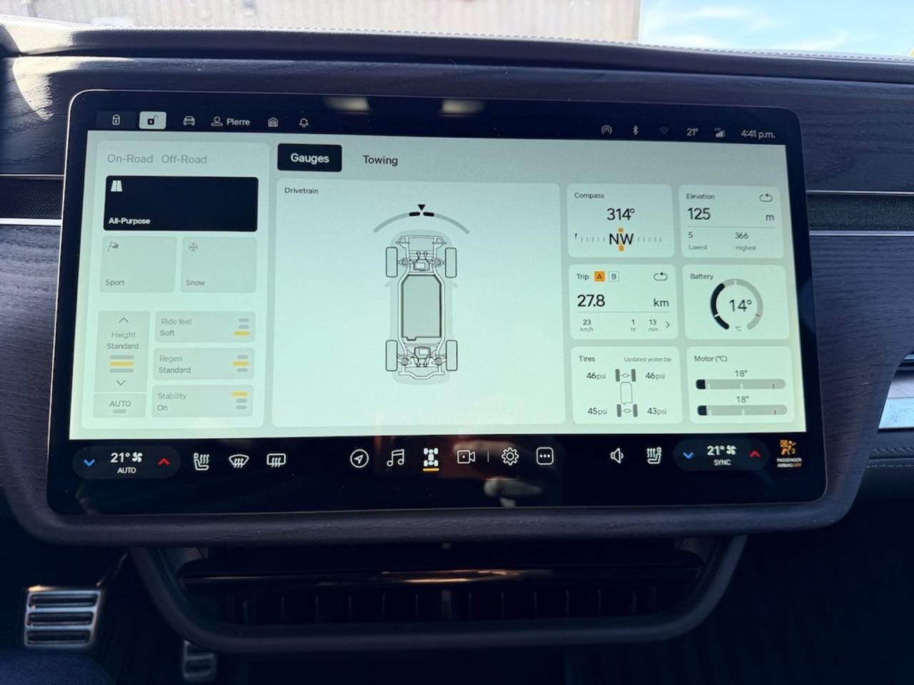 2024 Rivian R1S PERFORMANCE DUAL LARGE ADVENTURE PACKAGE - LOADED Photo
