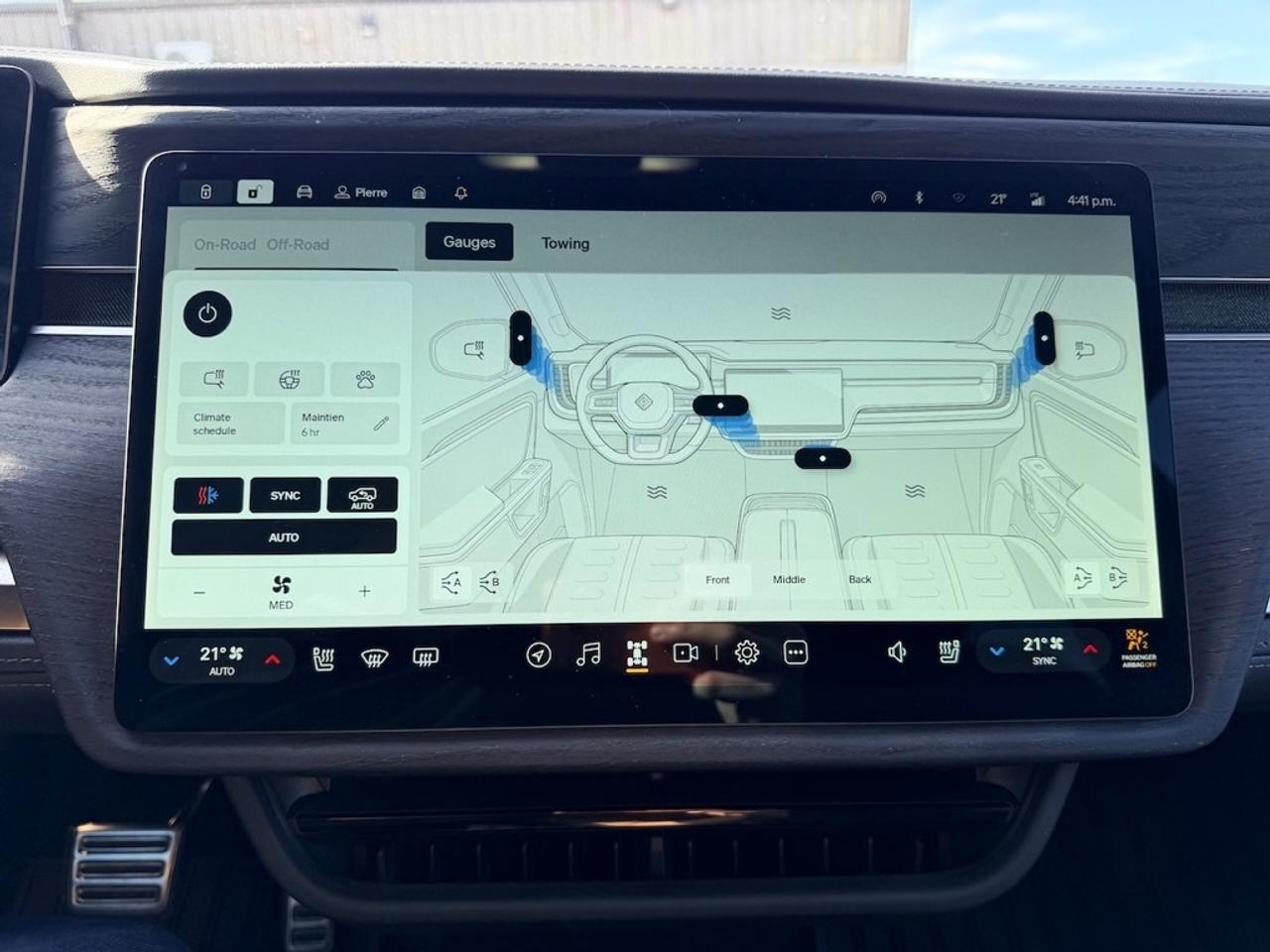 2024 Rivian R1S PERFORMANCE DUAL LARGE ADVENTURE PACKAGE - LOADED Photo