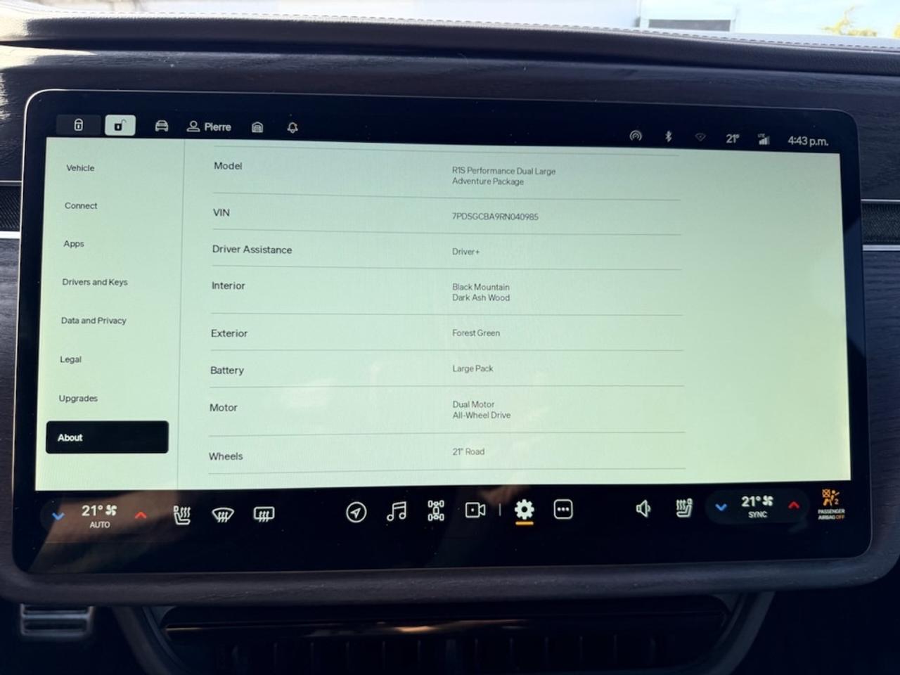 2024 Rivian R1S PERFORMANCE DUAL LARGE ADVENTURE PACKAGE - LOADED Photo
