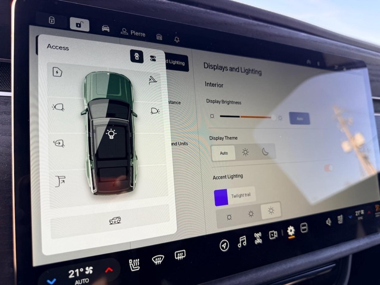 2024 Rivian R1S PERFORMANCE DUAL LARGE ADVENTURE PACKAGE - LOADED Photo