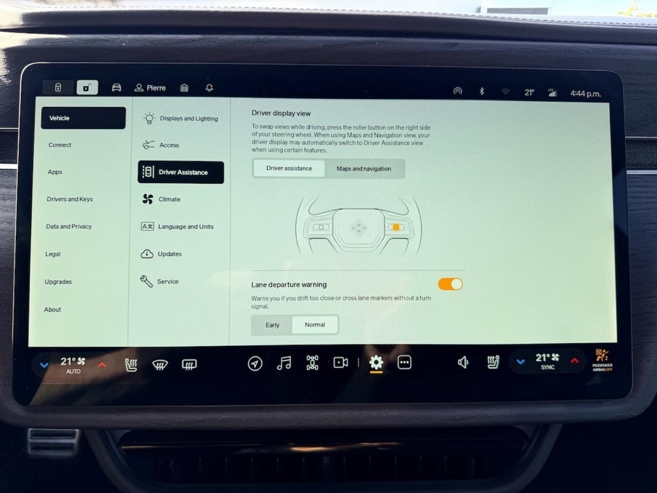 2024 Rivian R1S PERFORMANCE DUAL LARGE ADVENTURE PACKAGE - LOADED Photo