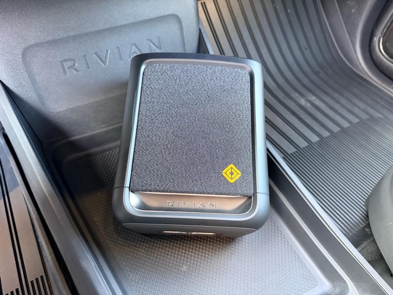 2024 Rivian R1S PERFORMANCE DUAL LARGE ADVENTURE PACKAGE - LOADED Photo