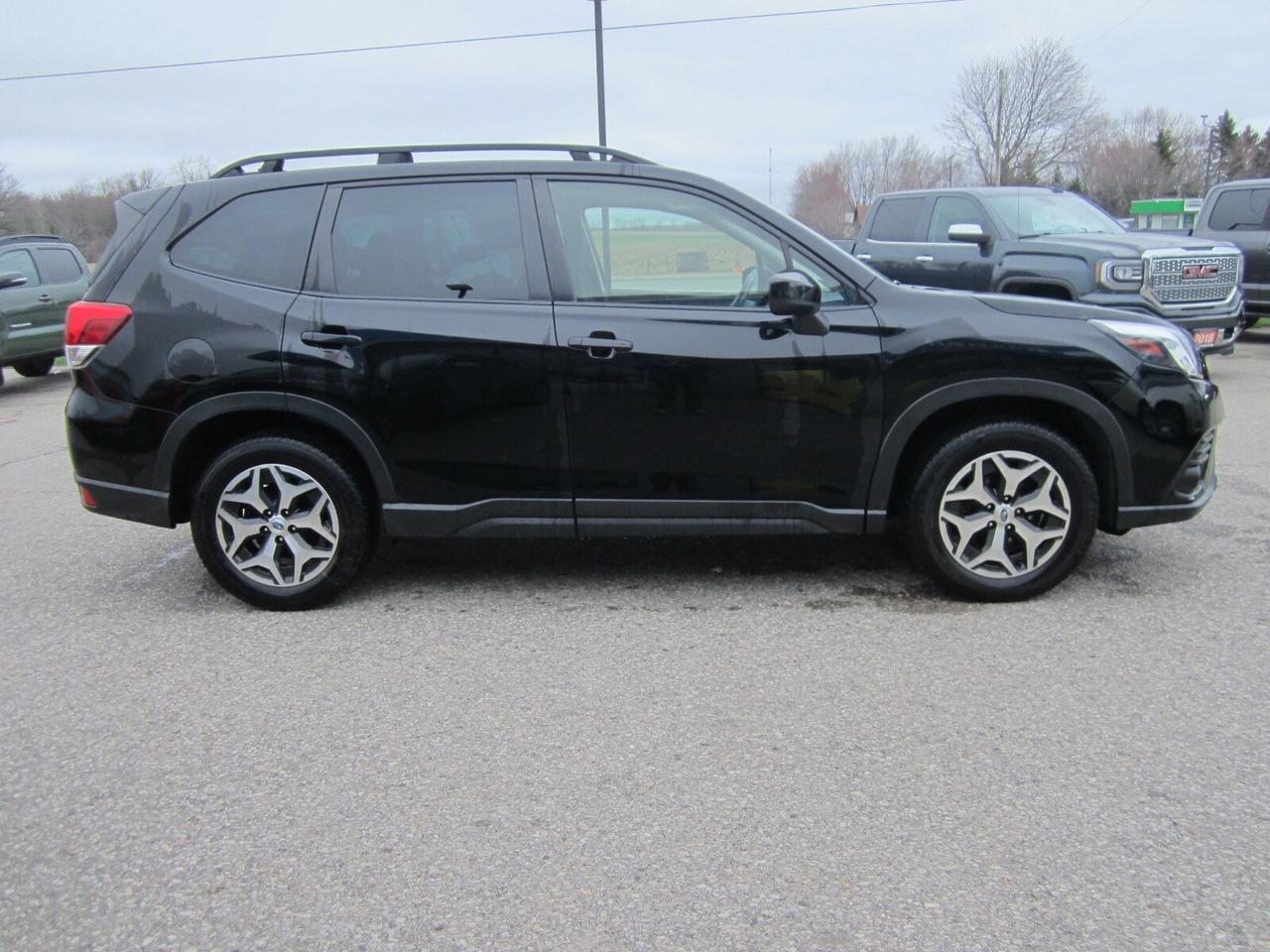 2023 Subaru Forester Touring CVT PANO ROOF ONE OWNER NO ACCIDENTS Photo4