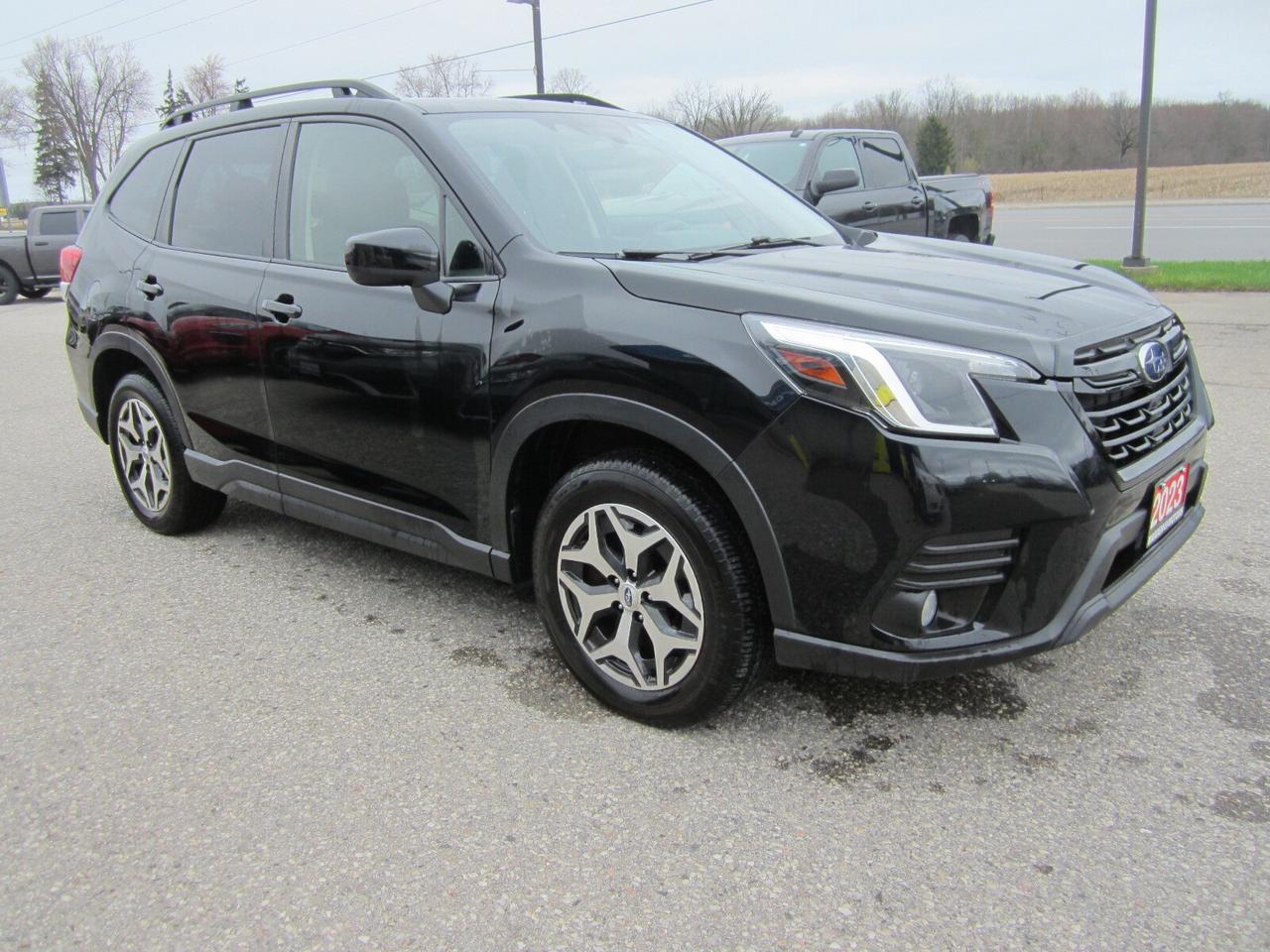 2023 Subaru Forester Touring CVT PANO ROOF ONE OWNER NO ACCIDENTS Photo