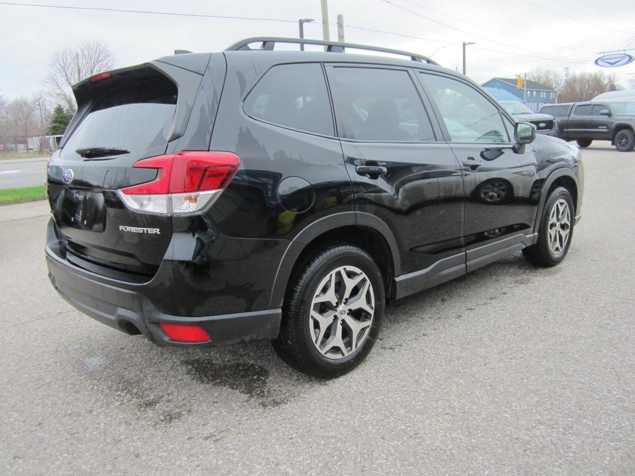2023 Subaru Forester Touring CVT PANO ROOF ONE OWNER NO ACCIDENTS Photo