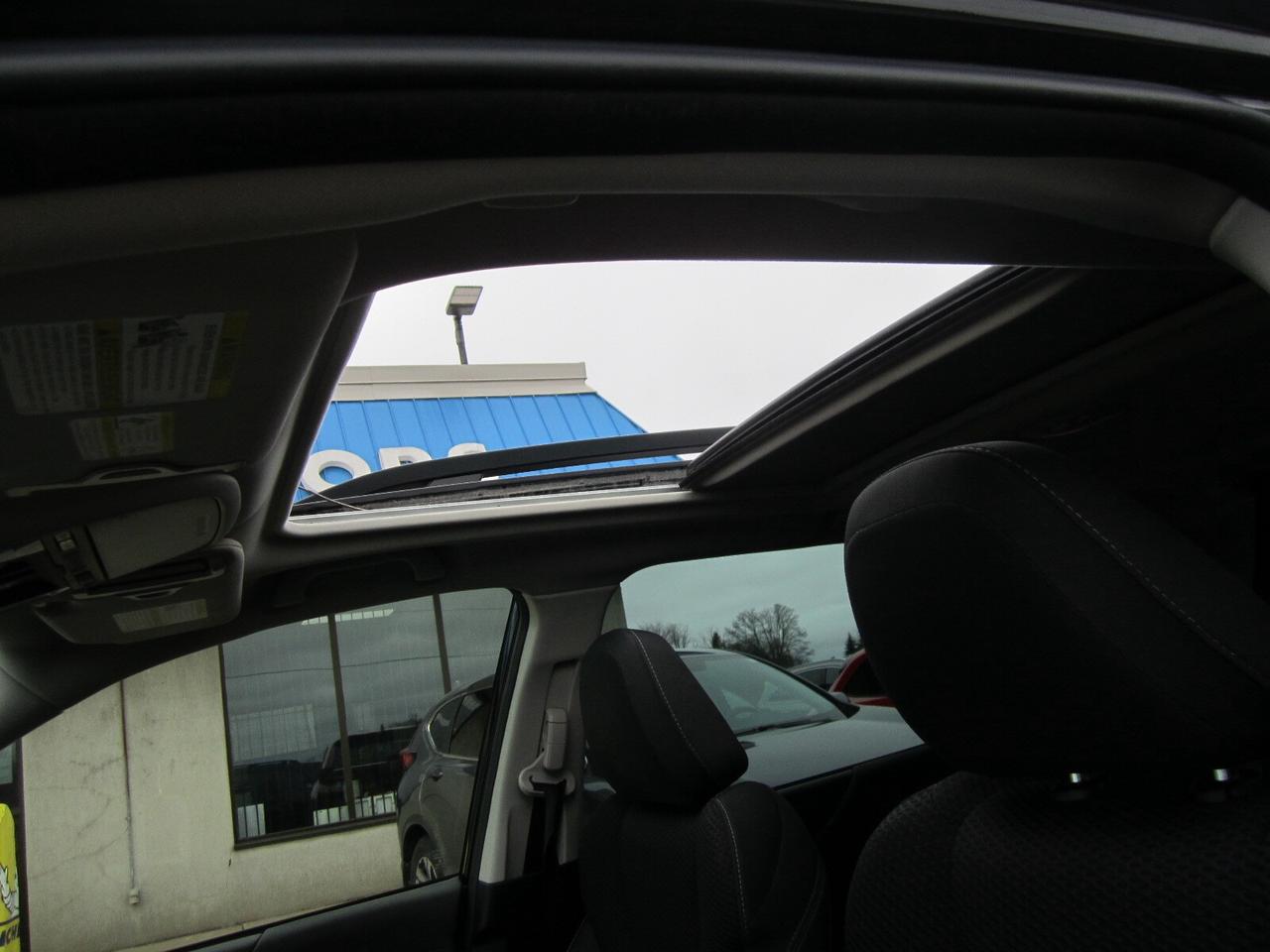 2023 Subaru Forester Touring CVT PANO ROOF ONE OWNER NO ACCIDENTS Photo