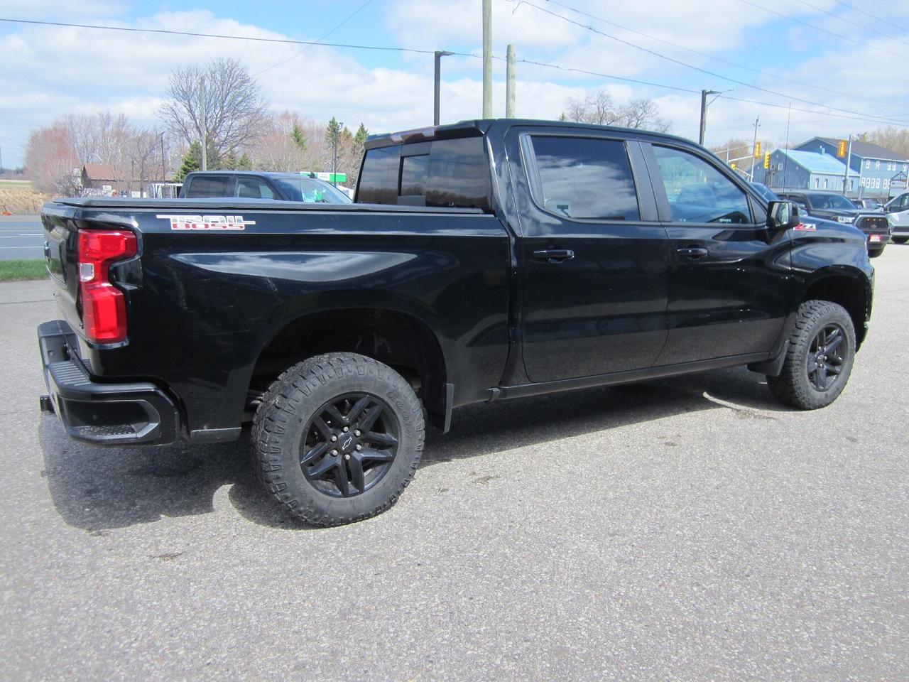 2021 Chevrolet Silverado 1500 4WD LT Trail Boss ONE OWNER NO ACCIDENTS Photo