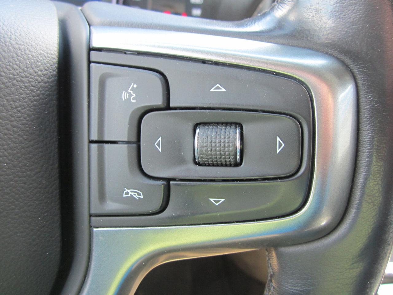 2021 Chevrolet Silverado 1500 4WD LT Trail Boss ONE OWNER NO ACCIDENTS Photo