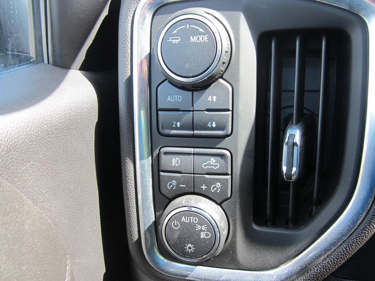 2021 Chevrolet Silverado 1500 4WD LT Trail Boss ONE OWNER NO ACCIDENTS Photo