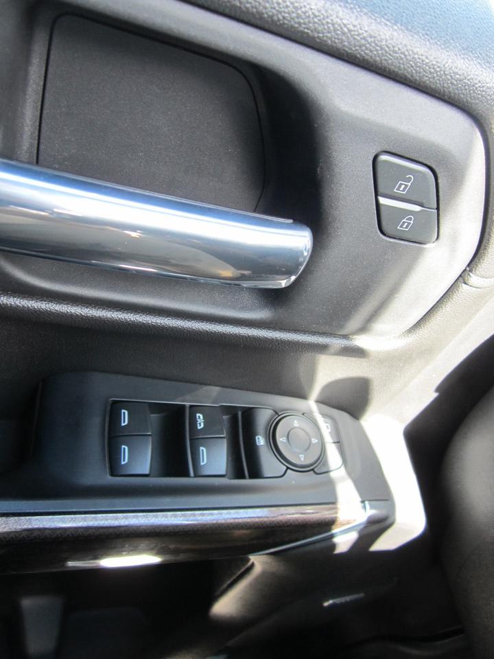 2021 Chevrolet Silverado 1500 4WD LT Trail Boss ONE OWNER NO ACCIDENTS Photo