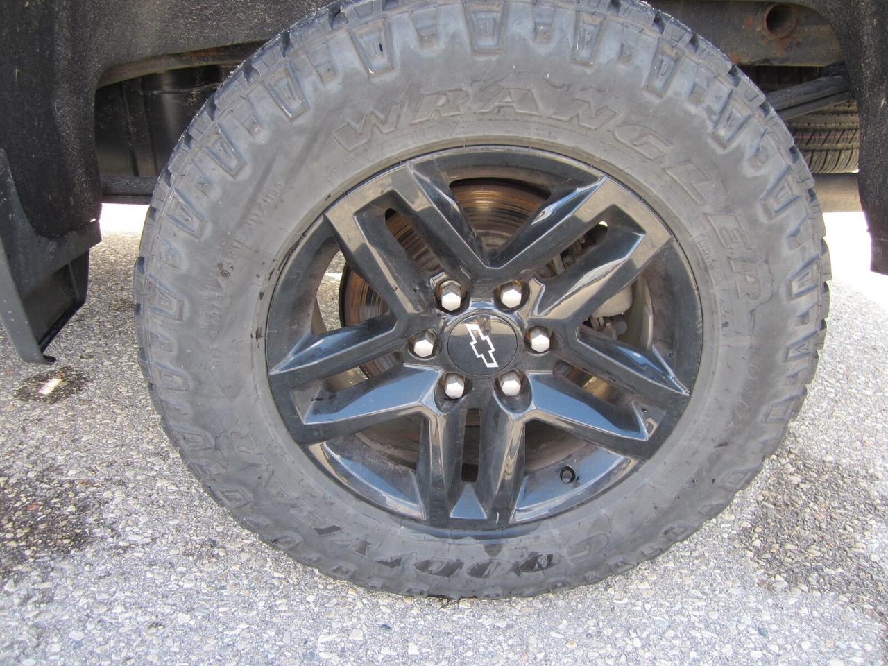 2021 Chevrolet Silverado 1500 4WD LT Trail Boss ONE OWNER NO ACCIDENTS Photo
