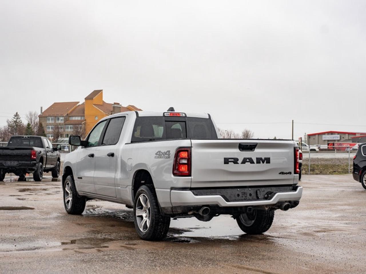 2026 RAM 1500 Express Photo