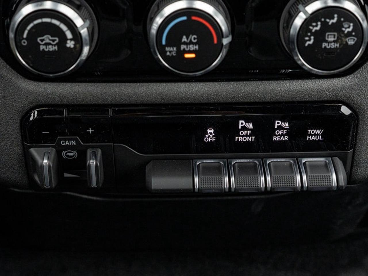 2026 RAM 1500 Express Photo