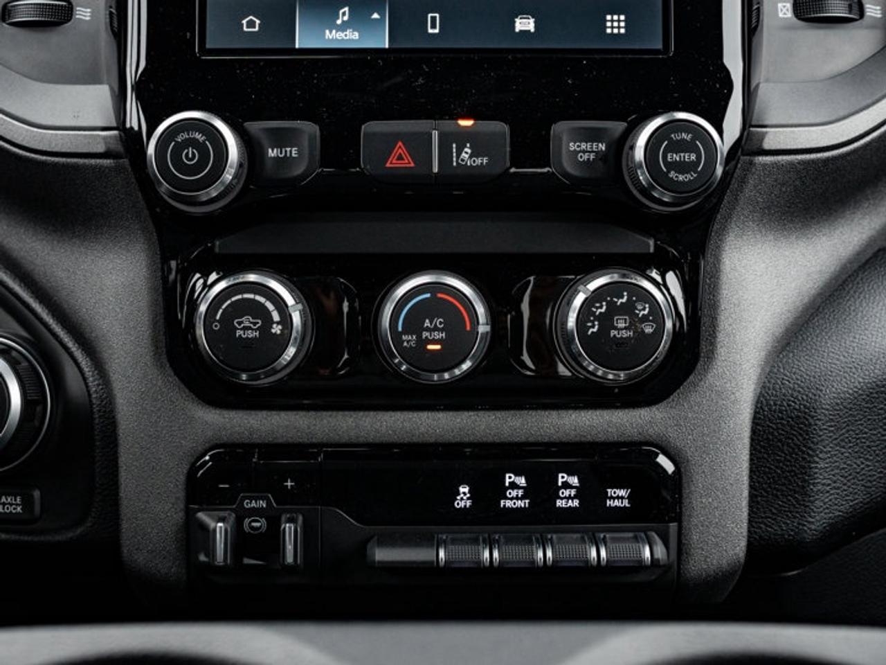 2026 RAM 1500 Express Photo