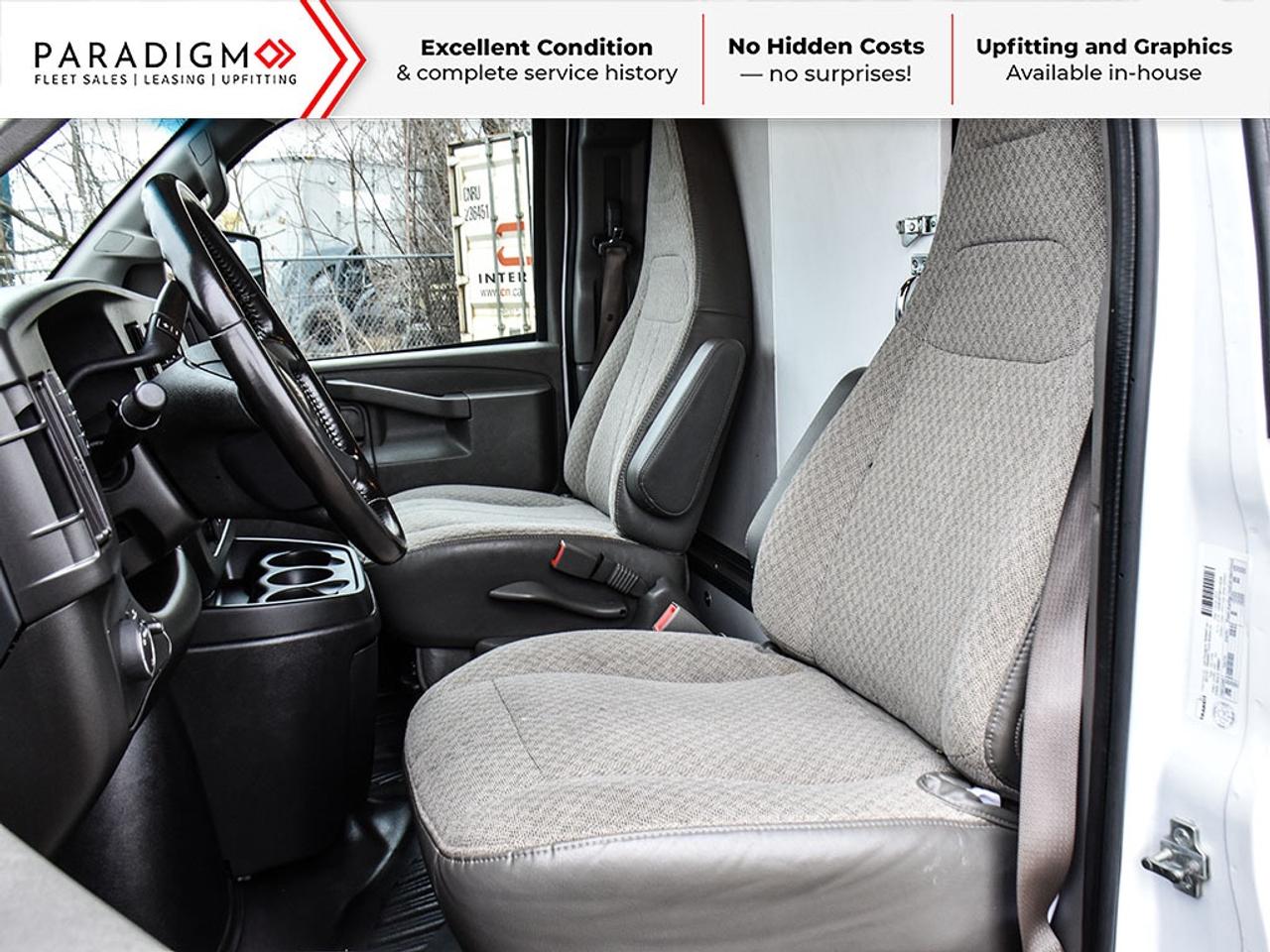 2023 GMC 3500 Savana 139" Cube Box Standard Truck Photo