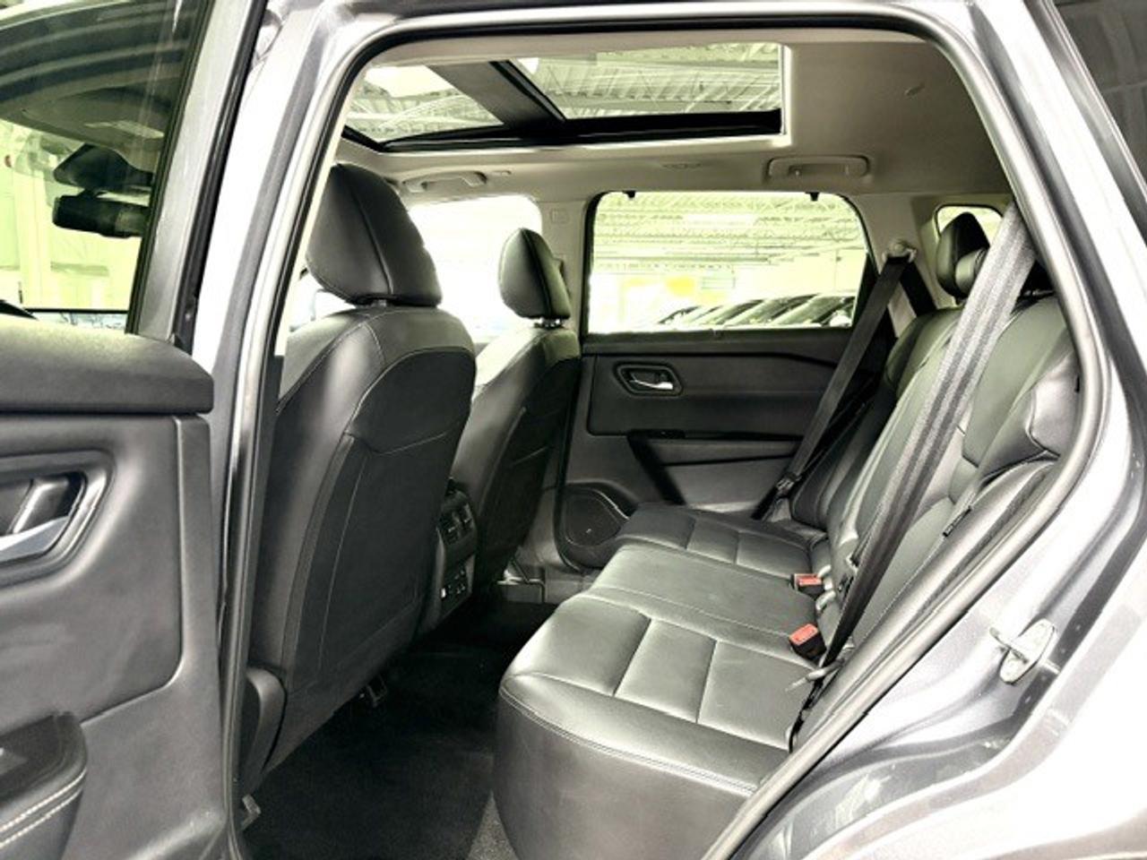 2024 Nissan Rogue SL, PRO-PILOT, LEATHER, GOOGLE MAPS, REMOTE START Photo