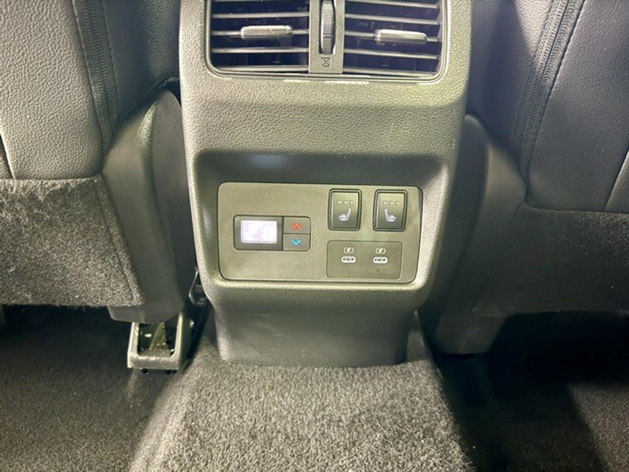 2024 Nissan Rogue SL, PRO-PILOT, LEATHER, GOOGLE MAPS, REMOTE START Photo