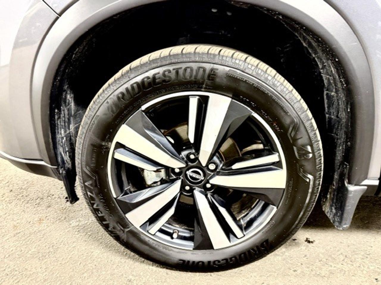 2024 Nissan Rogue SL, PRO-PILOT, LEATHER, GOOGLE MAPS, REMOTE START Photo