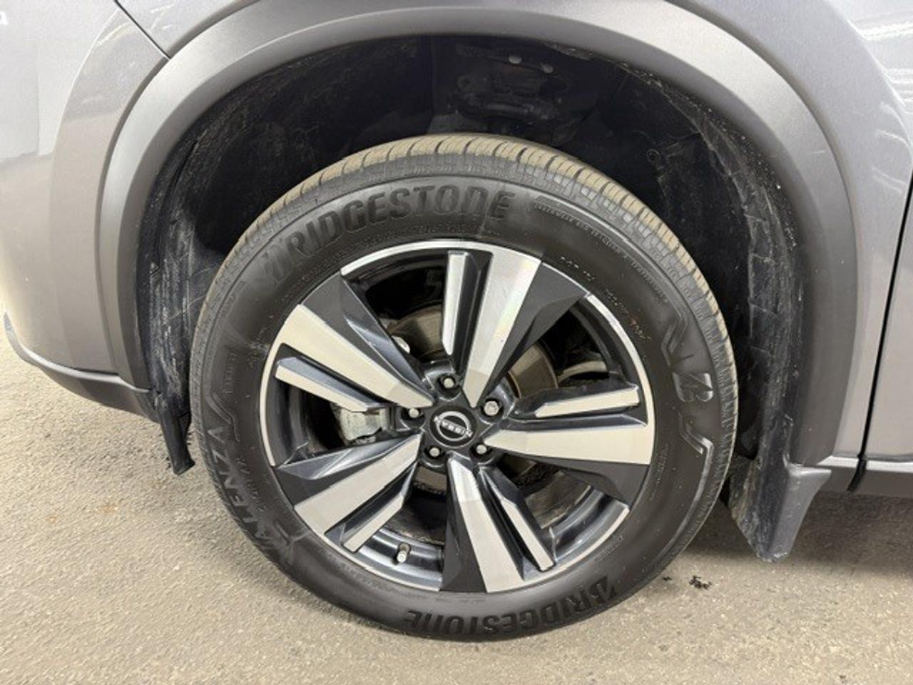 2024 Nissan Rogue SL, PRO-PILOT, LEATHER, GOOGLE MAPS, REMOTE START Photo