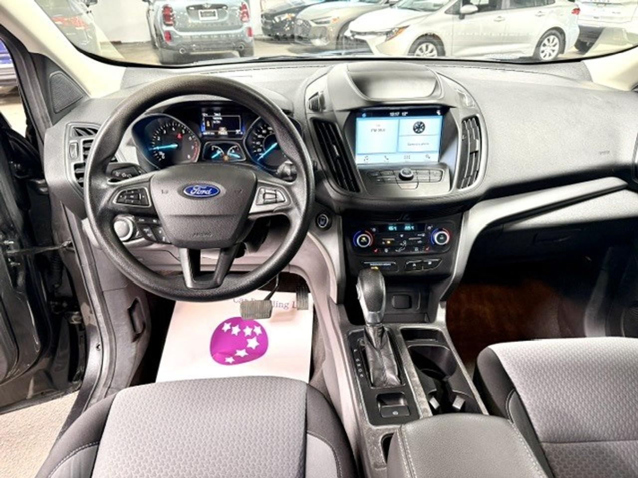 2019 Ford Escape SE 4WD, APPLE CARPLAY, XM RADIO, BACK UP, CLIMATE Photo