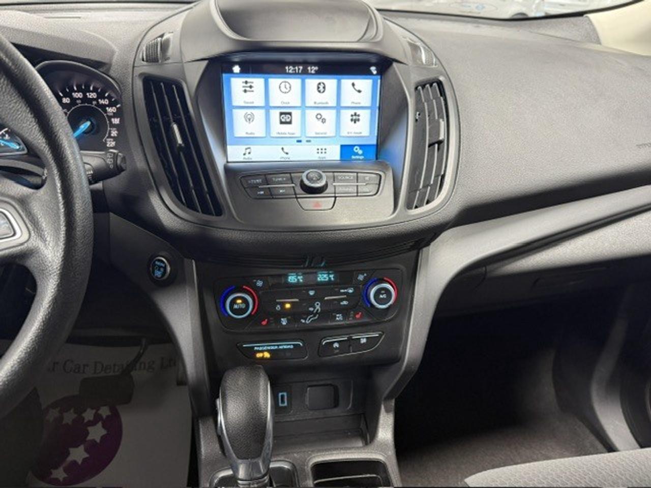 2019 Ford Escape SE 4WD, APPLE CARPLAY, XM RADIO, BACK UP, CLIMATE Photo