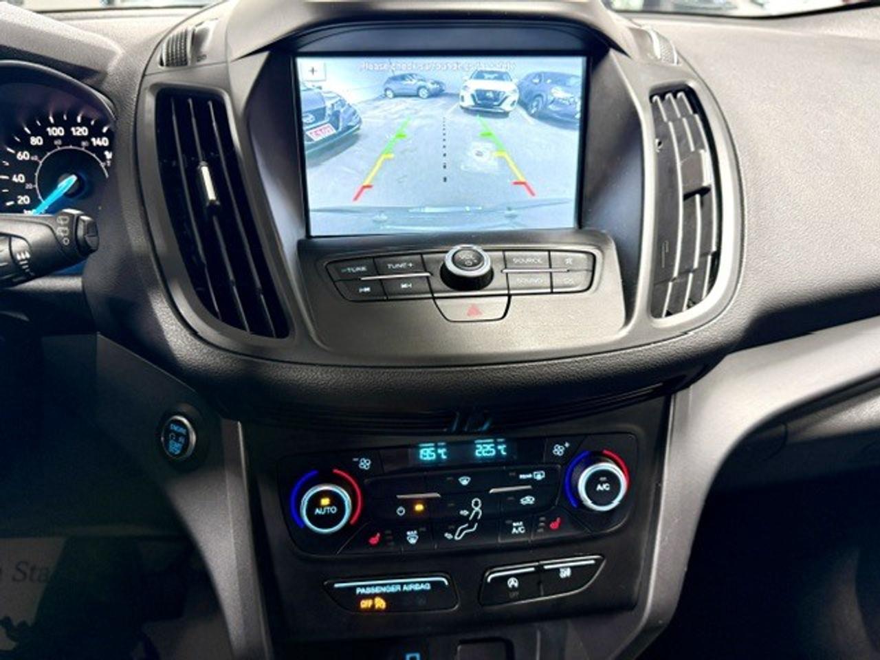 2019 Ford Escape SE 4WD, APPLE CARPLAY, XM RADIO, BACK UP, CLIMATE Photo