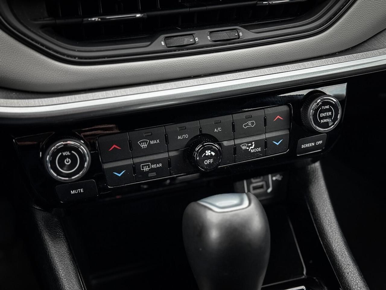 2024 Jeep Compass Limited   PANO ROOF   ALPINE AUDIO   BLINDSPOT   L Photo