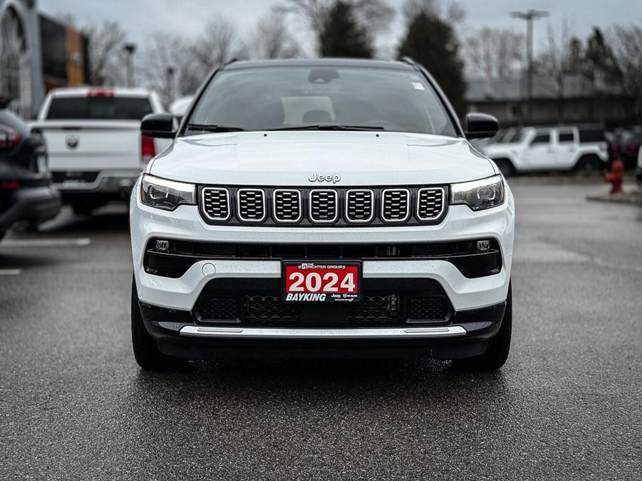 2024 Jeep Compass Limited   ELITE EXTERIOR GROUP   PANO ROOF   ALPIN Photo