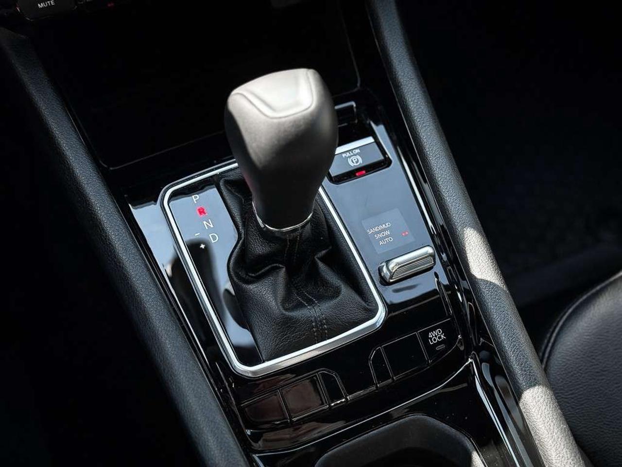 2024 Jeep Compass Limited   BLINDSPOT   LANE KEEP   HEATED SEATS Photo