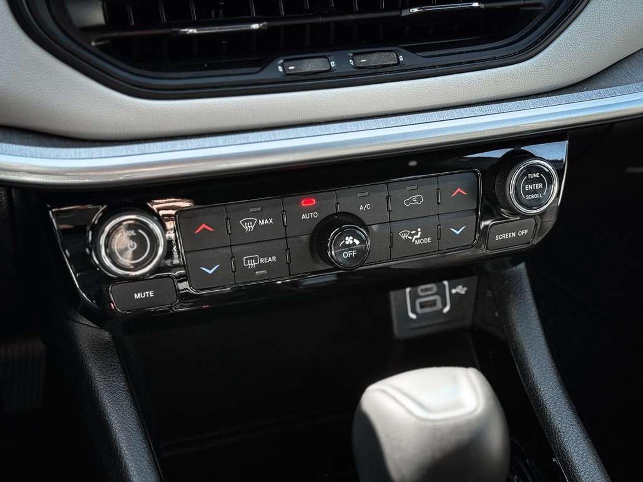 2024 Jeep Compass Limited   BLINDSPOT   LANE KEEP   HEATED SEATS Photo