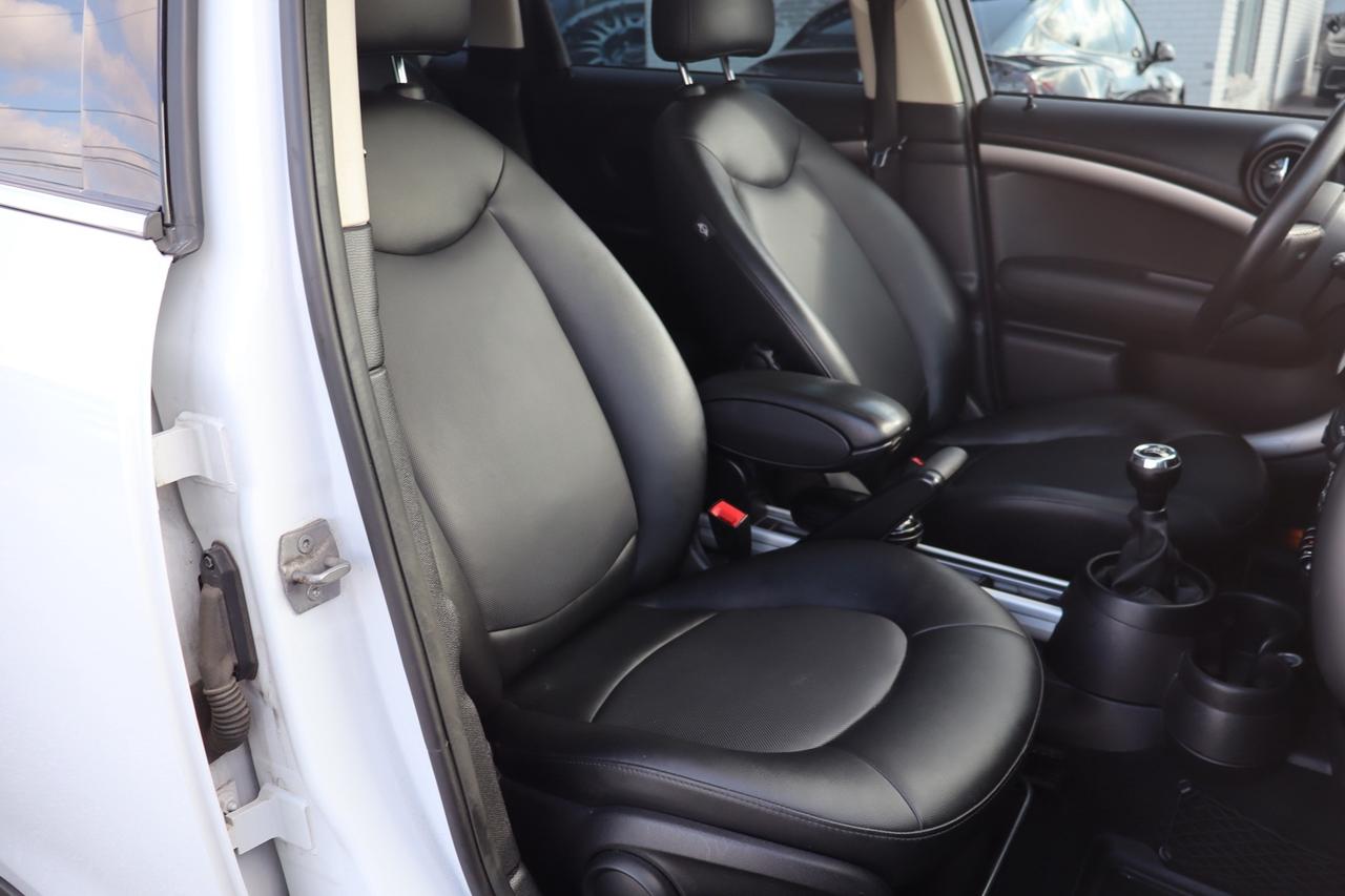 2014 MINI Countryman Manual   6 Speed   Safety Certification Included Photo