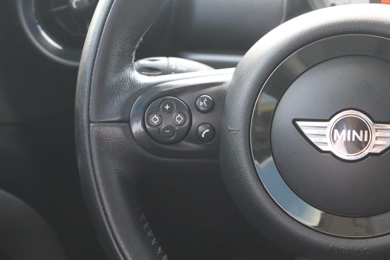2014 MINI Countryman Manual   6 Speed   Safety Certification Included Photo