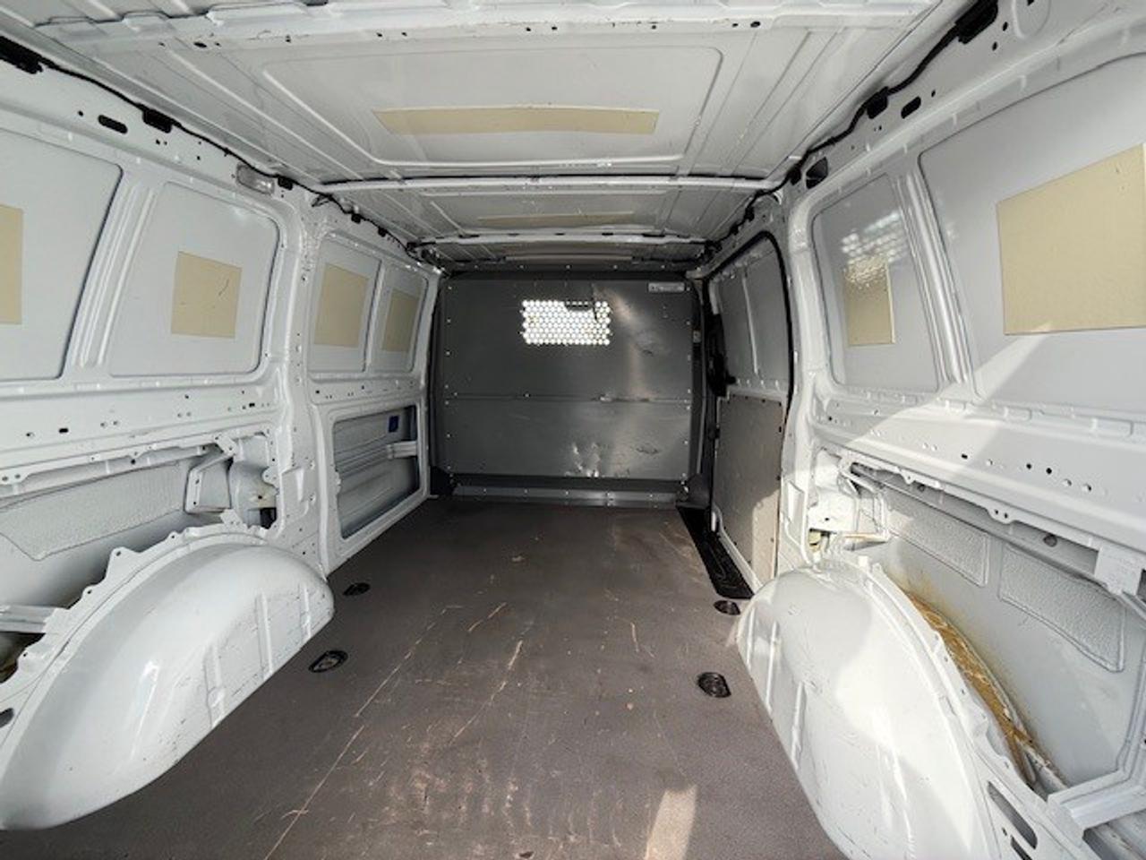 2020 Mercedes-Benz Metris Cargo Van Clean Carfax Certified Divider BCam Low KMs Photo