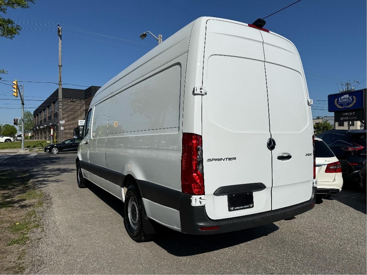 2023 Mercedes-Benz Sprinter Cargo Van GAS 2500 170LongWheelBase Warranty Certified LowKM Photo