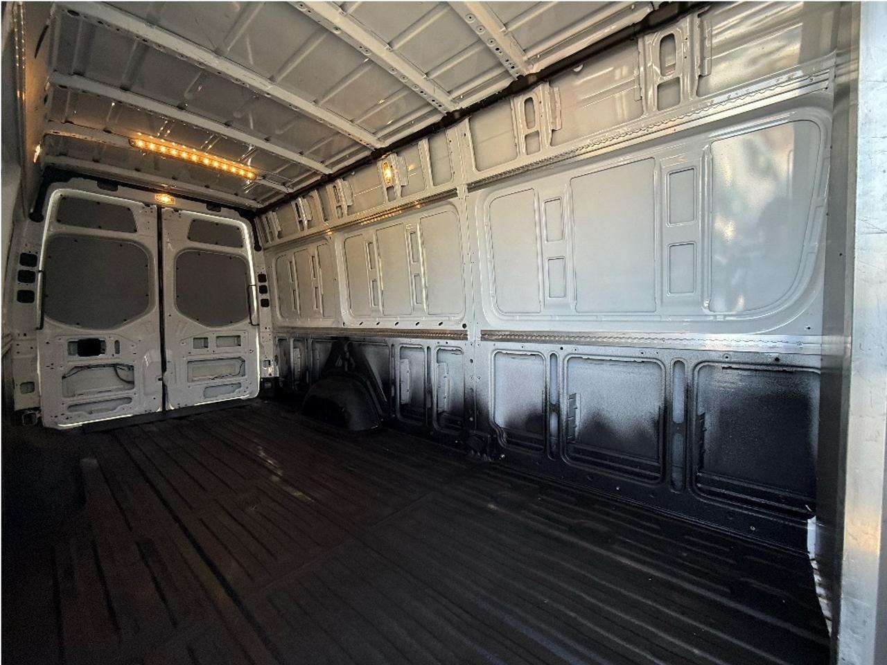 2023 Mercedes-Benz Sprinter Cargo Van GAS 2500 170LongWheelBase Warranty Certified LowKM Photo