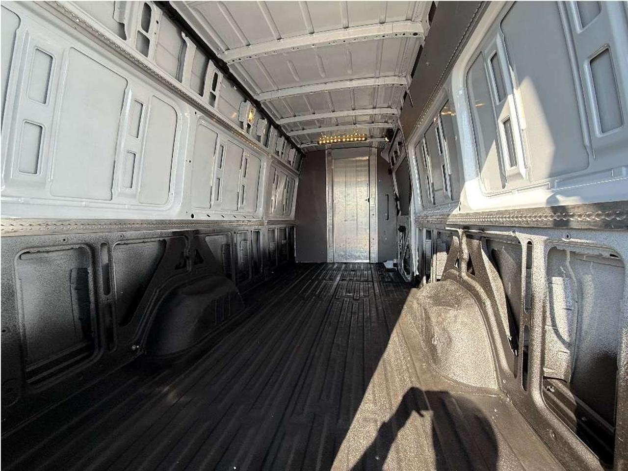 2023 Mercedes-Benz Sprinter GAS 2500 170LongWheelBase Warranty Certified LowKM Photo