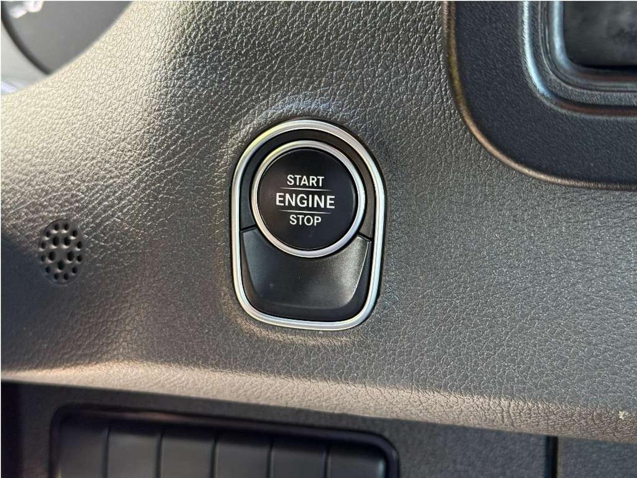 2023 Mercedes-Benz Sprinter GAS 2500 170LongWheelBase Warranty Certified LowKM Photo