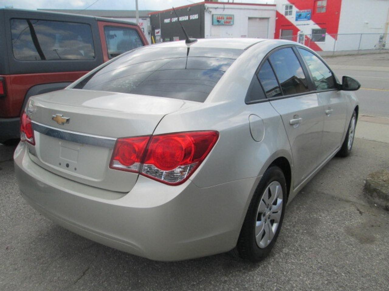 2013 Chevrolet Cruze 4dr Sdn LS w-1SB, Local Trade In, Power Group Photo2