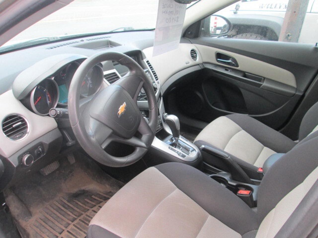 2013 Chevrolet Cruze 4dr Sdn LS w-1SB, Local Trade In, Power Group Photo