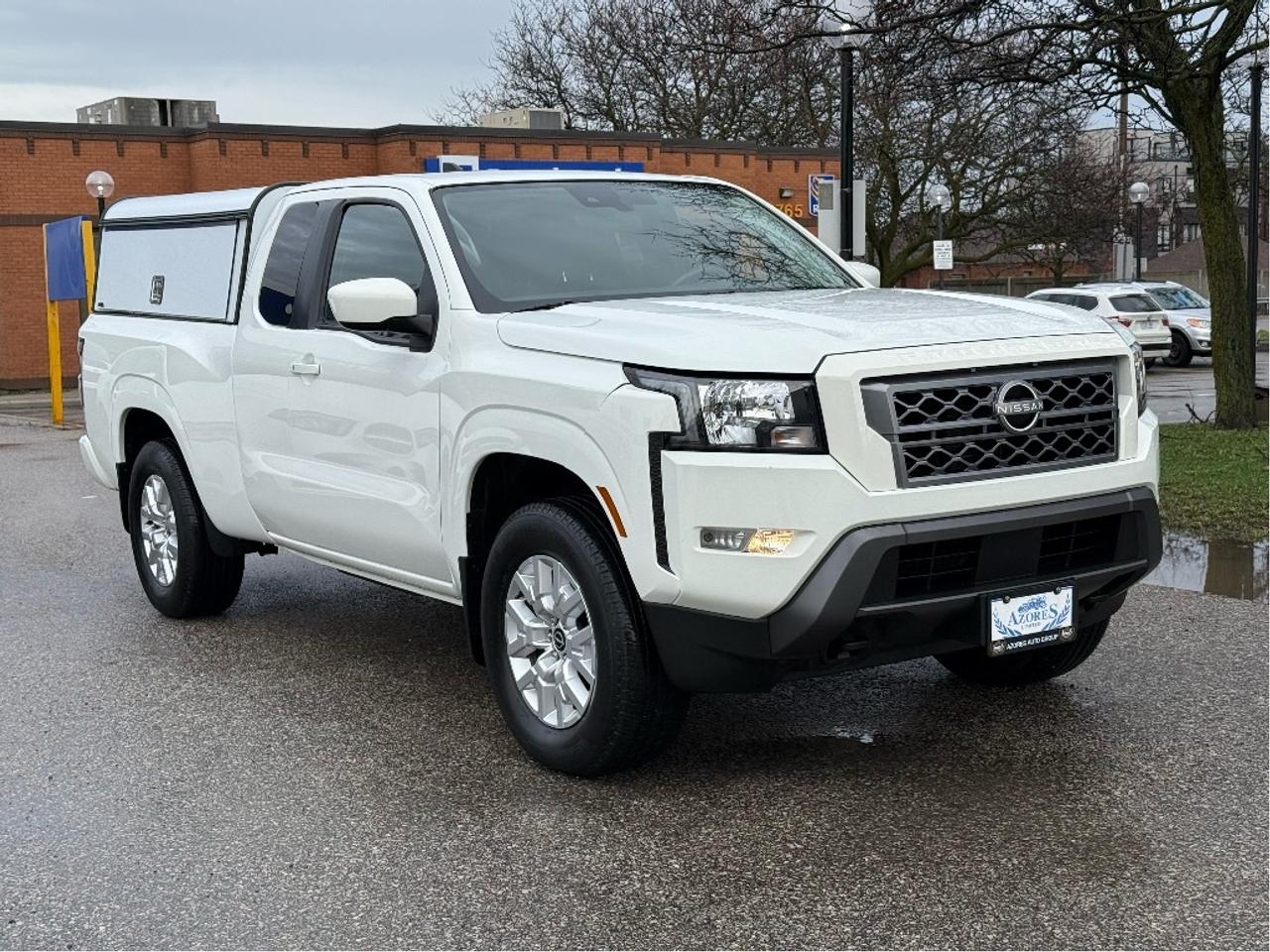 2023 Nissan Frontier SV 4x4 TruckCap CleanCarfax Certified Warranty Photo