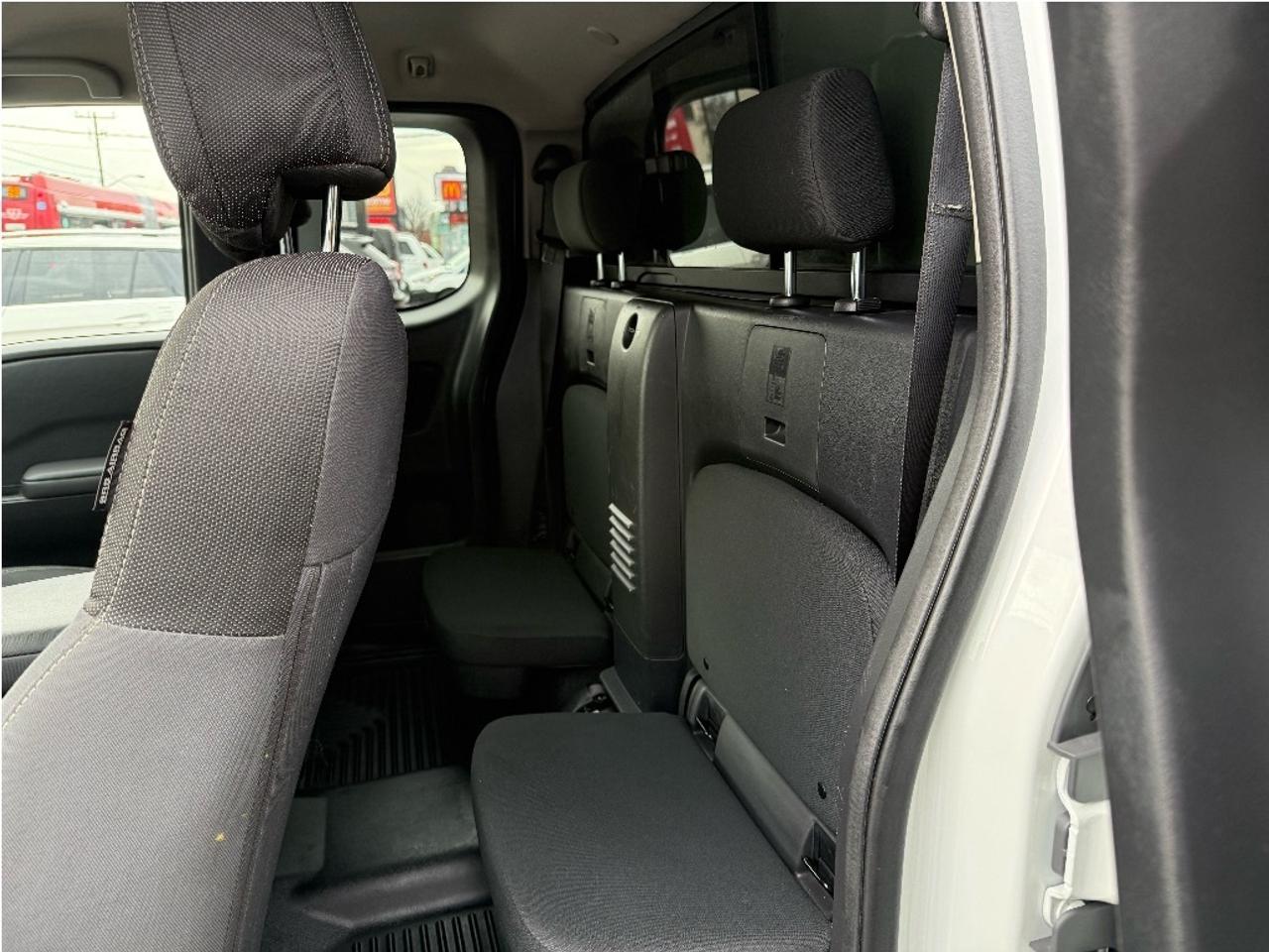 2023 Nissan Frontier SV 4x4 TruckCap CleanCarfax Certified Warranty Photo